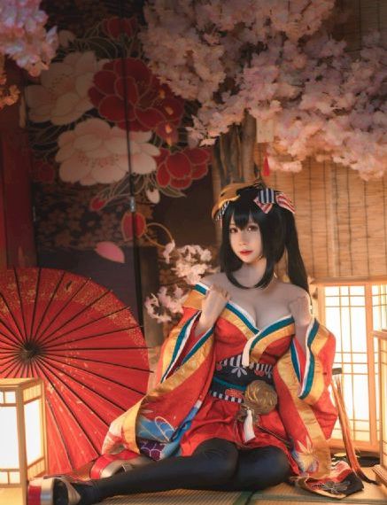 两只奶被男朋友摸得大小不一_正片免费观看