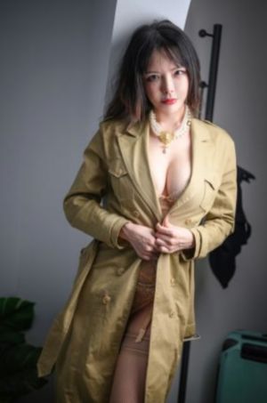 《丰满的女邻居》电影在线观看_720在线观看电视