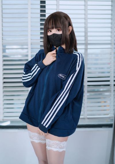 偷人七篇的原文内容_十万网红美女美酱