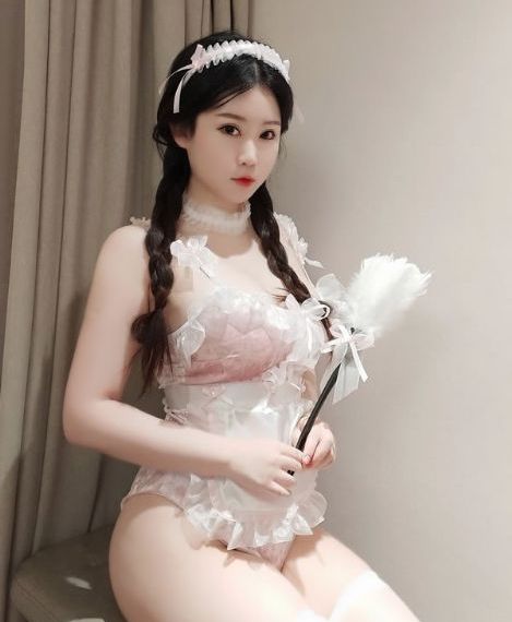 亚洲白色白色发布_国产剧完整版观看