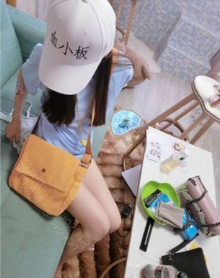 美女黄视频大全_720高清在线